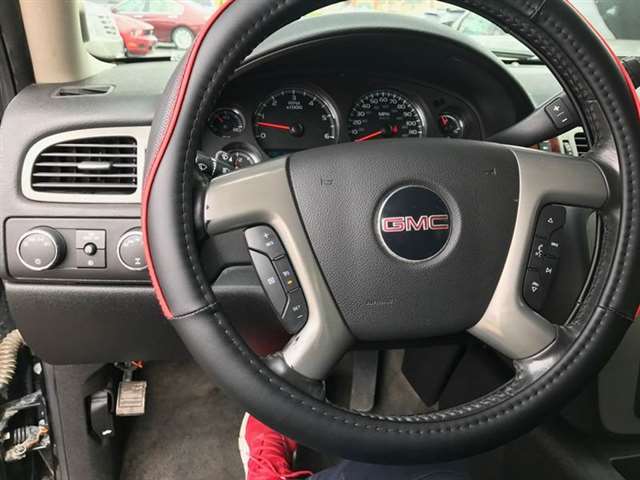 2011 GMC Yukon XL 4x4 SLT 1500 4dr SUV